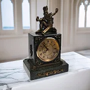 Часы «Казак» с бронзовой фигурой — фотография 1