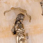 Картина-панно «Девушка с зонтиком» на ониксе с подсветкой — фотография 6