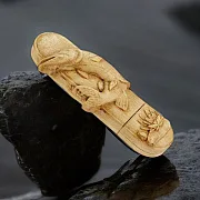 Флешка «Щука» с объёмным декором из дерева — необычный подарок — фотография 1