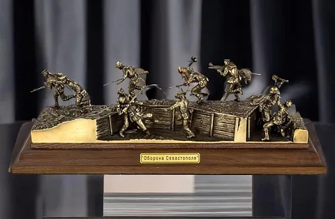 Диорама «Оборона Севастополя» из бронзы и ясеня, 1:35 — необычный подарок